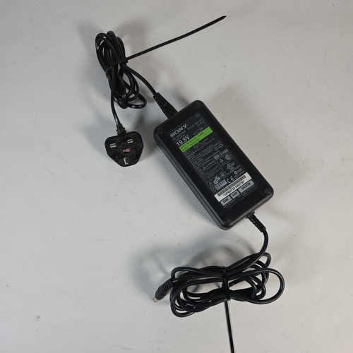 Sony laptop charger ac - 19.5v, /
