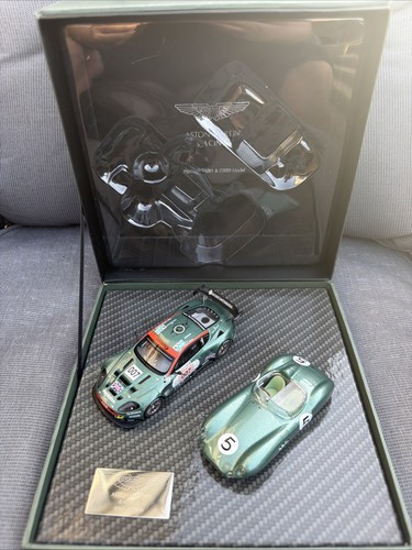 Scale model aston martin - 1/43,