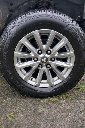 Alloy wheels and tyres - alloy,