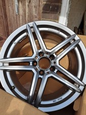 18" staggered alloy wheels x4