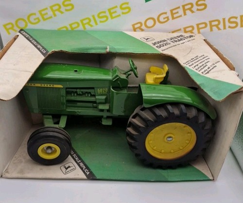 Vintage ertl john deere - john,