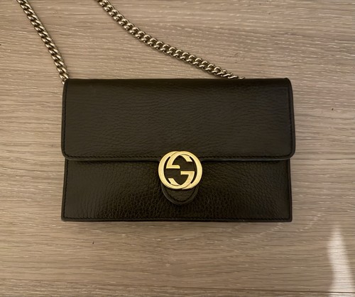 Gucci interlocking shoulder - g,