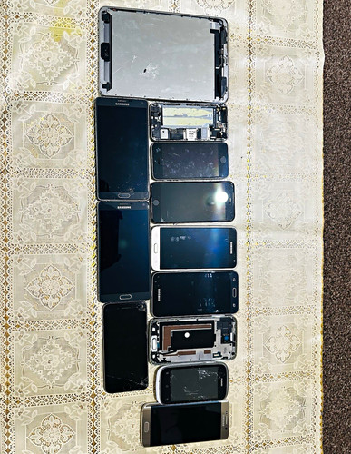 Apple samsung huawei mixed - samsung, 12