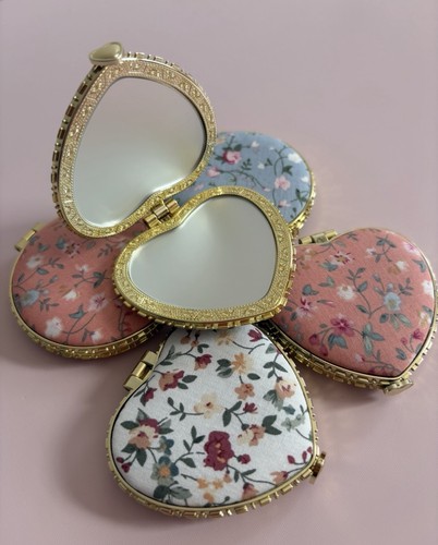 Vintage style folding makeup - folding,