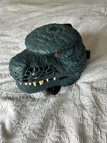 Legendary godzilla titan - titan, roar