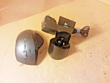 LOGITECH Performance MX mouse + BASE CHARGER, MISSING RECEIVER