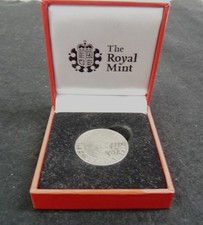 Royal Mint Queen Elizabeth II Diamond Jubilee Medal  - Thames Hospice