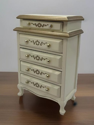 Dolls house bedroom - , furniture