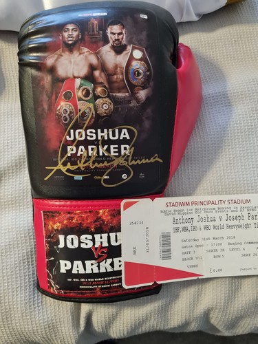 Anthony joshua signed gold - anthony,
