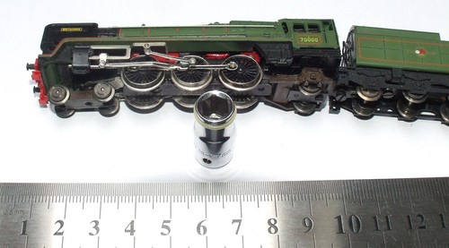 Traction tyres n - traction,