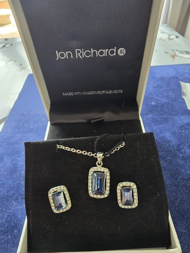 Necklace and earrings set - earrings,