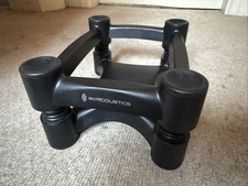 ISO Accoustics  L8-R200 Isolation Stand for Speaker or Subwoofer Single
