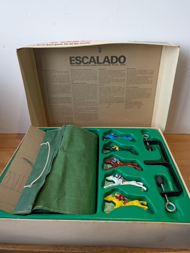 Vintage escalado horse - escalado, racing