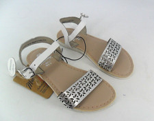 Mantaray White Leather Cut out