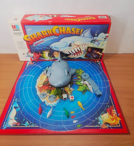 Vintage shark chase jaws - shark,