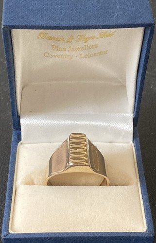 Boxed mens signet ring - boxed,