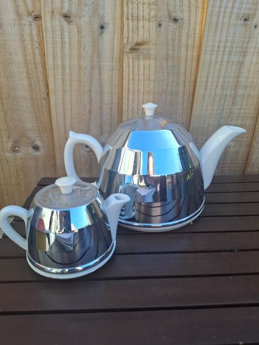 Vintage hot tea pot - hot,