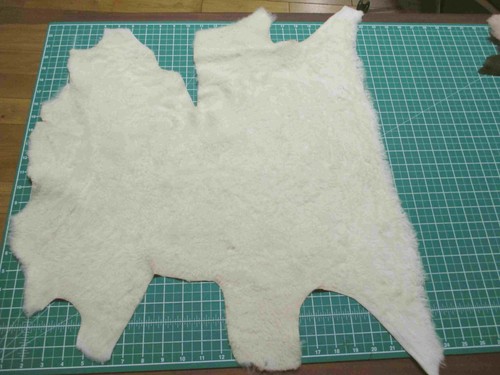 Off white curly sheepskin part - white,