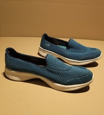 Sketchers Go Walk Shoes Size 5