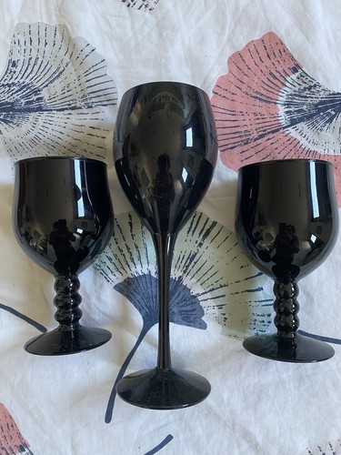 Opaque black wine glasses - wine,