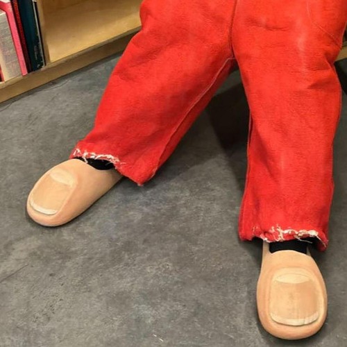 Big toe slides - big, feet
