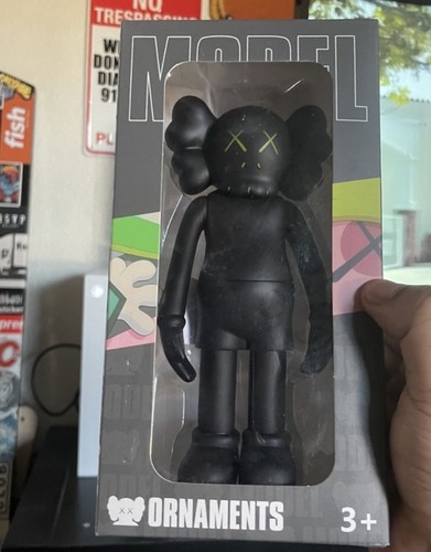 Kaws companion figure black - kaws,