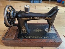 Antique Singer Sewing Machine - Hand Crank with Wood Case - F Series 1910 - 1920