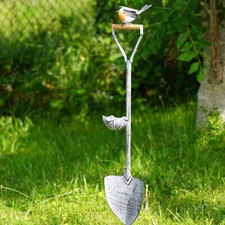 Large Robin on Spade Bird Feeder Bath | Metal Robins Garden Ornament Outdoor