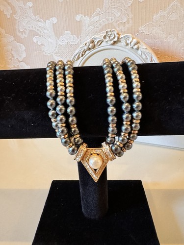 Grosse costume jewellery