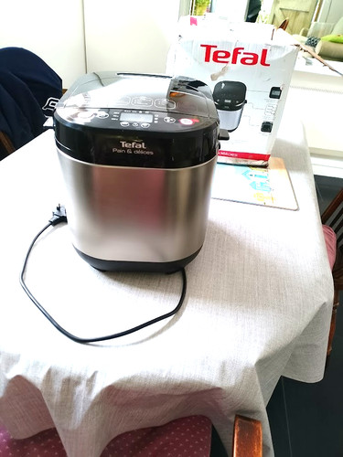 Tefal pf240e40 bread maker - bread,