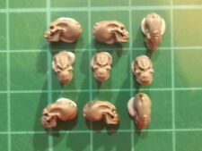 Warhammer 40K - 9 Tyranid skulls Base decor - 40k bits