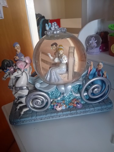 Snowglobe disney cinderella - snowglobe,