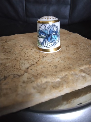 Possibly minton collectible - possibly,