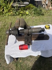 70 lbs very heavy Beautiful Antique Vice Mousehole  Bench Blacksmith  very heavy