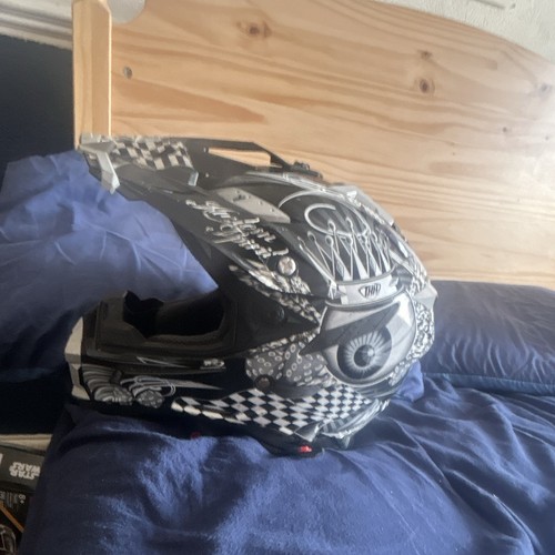 Thh motorcycle helmet - helmet, size