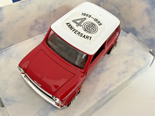 Corgi 94145 red white - 94145,