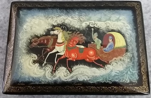 Russian lacquer box flying - box,