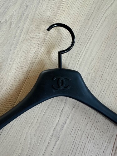 Auth chanel rubber hanger - chanel,