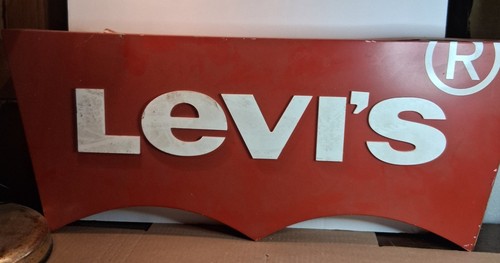 Levi retail merchandising - retail,