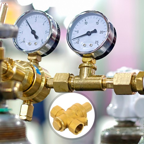 Pressure reducing valve for - reducing,