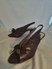 Unusual Purple/Aubergine Leather Shoes By Quintessential 2.5" Heel Size 5