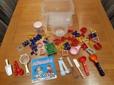 LARGE KID'S BAKING SET WITH ALPHABAKE COOK BOOK, ACCESSORIES & STORAGE TUB