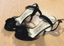 Red or Dead size 5 (38) Floral