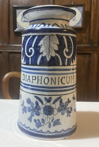 Reproduction earlier - reproduction,