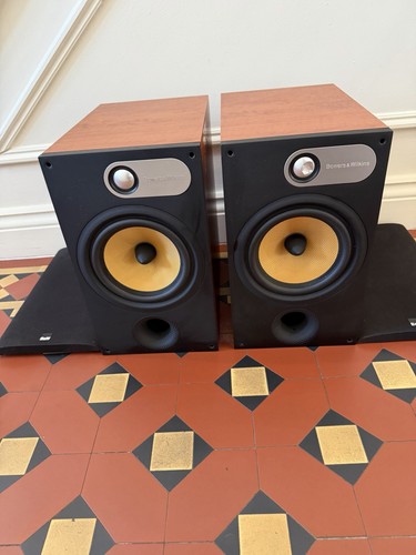Bowers wilkins w - &, b&w