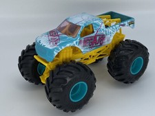 Hot Wheels Oversized Monster Truck Megajolt 1:24 Large