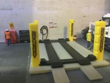 1/76 Scale 4 Post Ramp