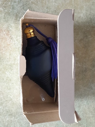 Cobalt blue shell shaped - blue,