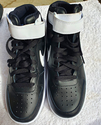 Nike high top - lace, hook