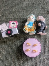 Sylvanian Families -  Waltzing Figures Set, Without Box.